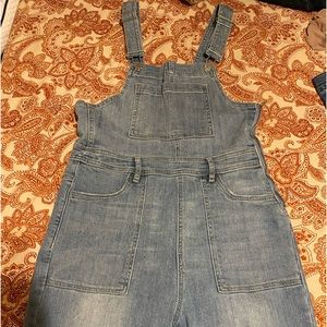 Kendall and Kylie jumper